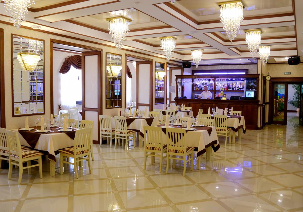 Best Hotel And Restaurant Complex Dunajivci Kültér fotó