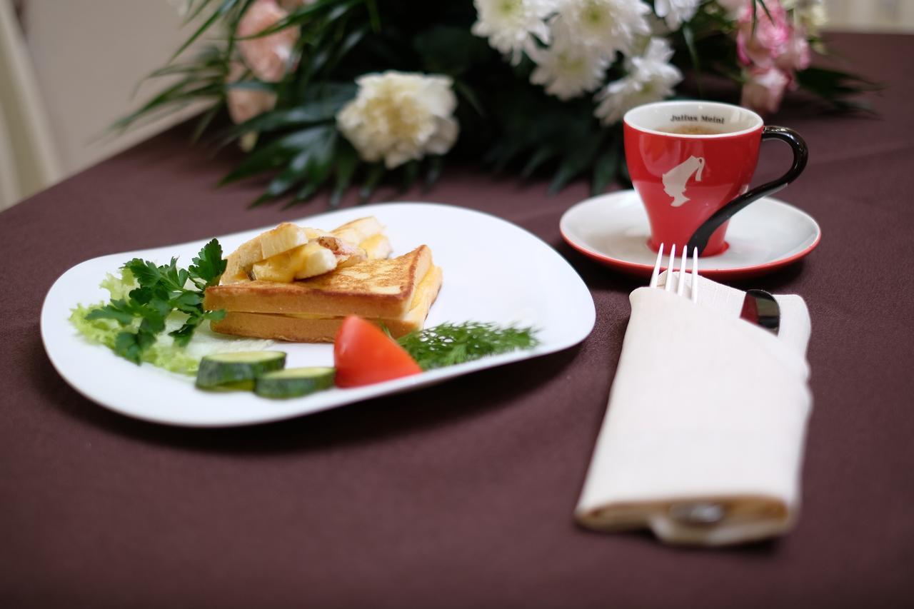 Best Hotel And Restaurant Complex Dunajivci Kültér fotó